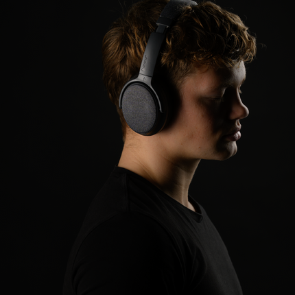 Fokus+ ANC Headphones with Wireless Charging Stand