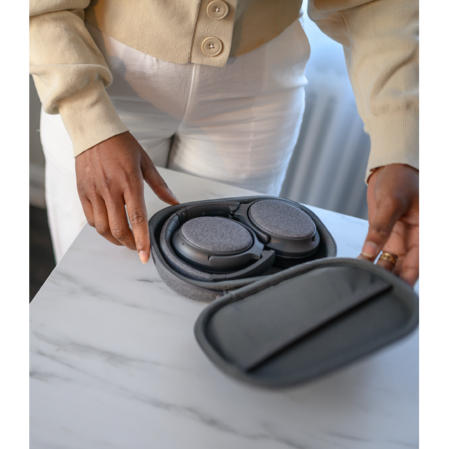 Fokus+ ANC Headphones with Wireless Charging Stand