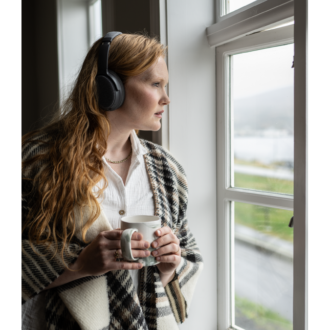 Fokus+ ANC Headphones with Wireless Charging Stand